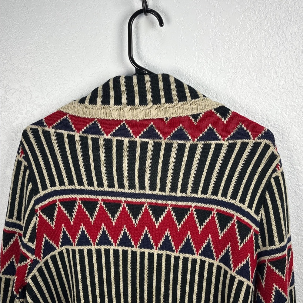 A Knitch Above Women’s Aztec Pattern Cardigan Southwestern Sz M Geo Knit Pattern - Picture 7 of 8